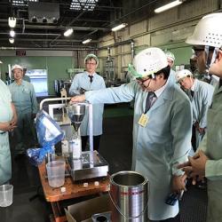 工場見学を実施