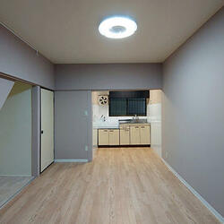 after「右側の家」