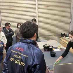 5つの塗料を塗装体験