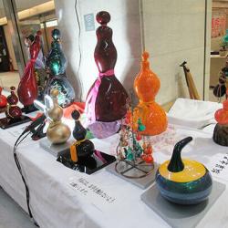 マイスター作品をライトアップ