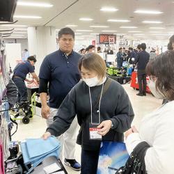 女性に人気の「COLORS腰袋」