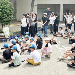 下坂部小学校塗装ボランティア01