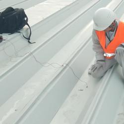 ハンディな装置なので現地測定が可能