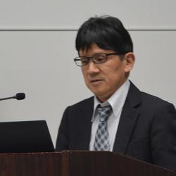 津村昌伸氏